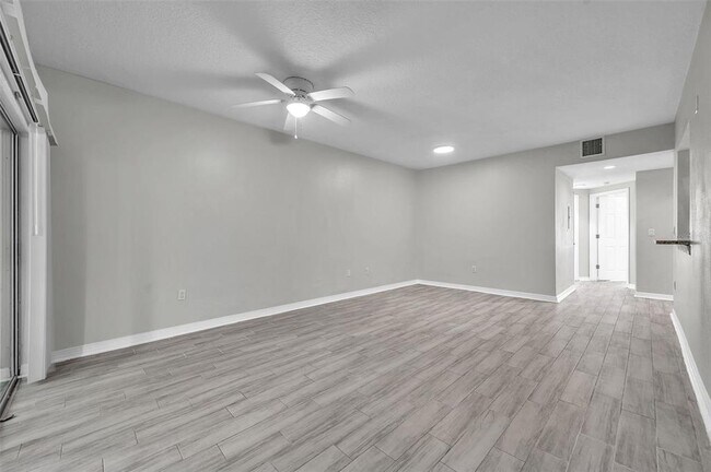 Building Photo - 6449 Cypressdale Dr