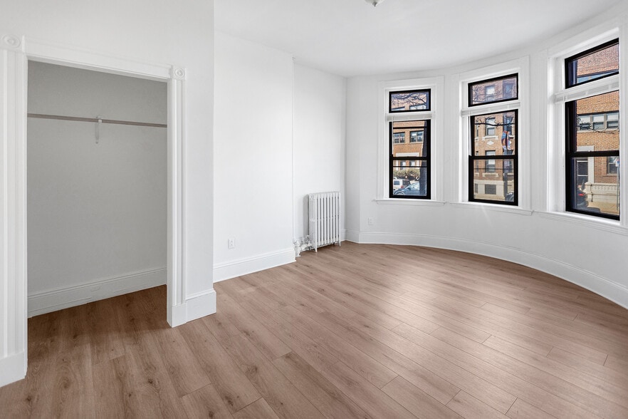 Building Photo - 864 Huntington Ave