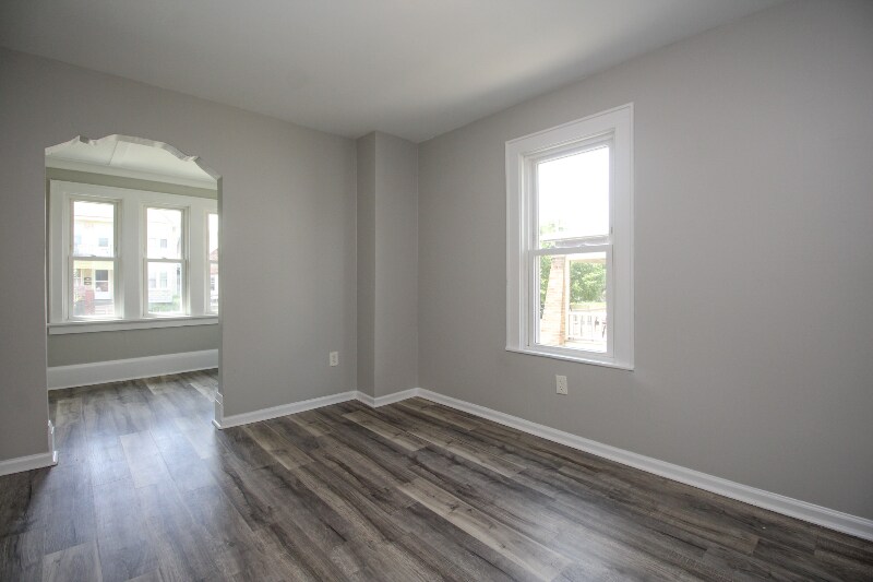 Building Photo - 1444 S 56th St