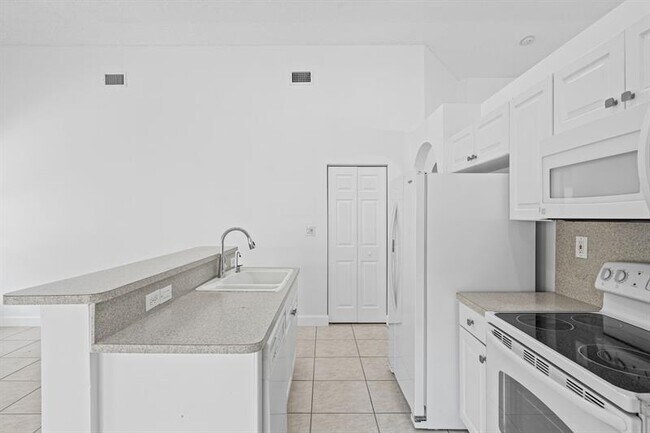 Building Photo - 11255 NW 53rd Ln