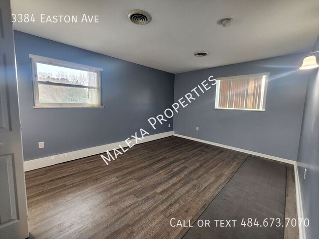 Building Photo - 3384 Easton Ave