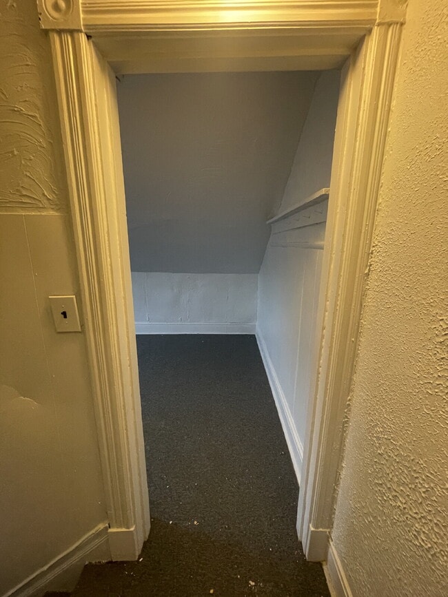 Building Photo - Charming 2-Bedroom Rental Home in Greensburg