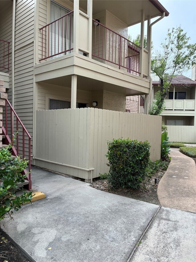 Building Photo - 2120 El Paseo St