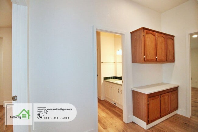 Building Photo - 22190 Vallotton Ln