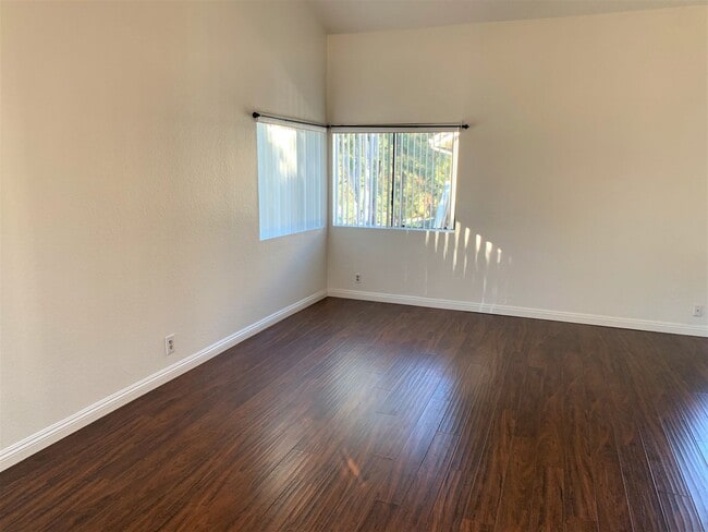 Building Photo - Amazing condo located in desirable Aliso Viejo!