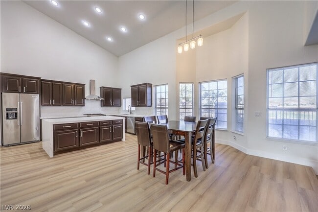 Building Photo - 5152 Forest Oaks Dr