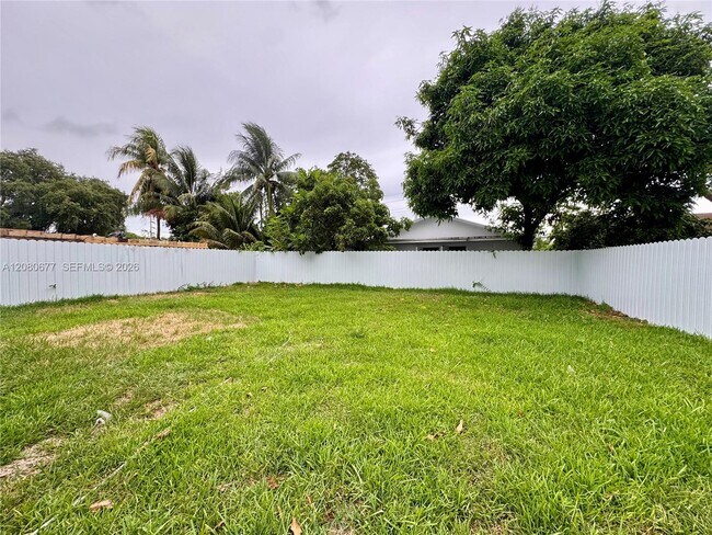 Building Photo - 7943 NW 6th Ave