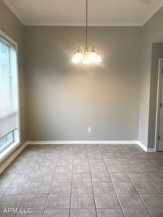 Building Photo - 3 br, 2 bath House - 215 Winchester Dr