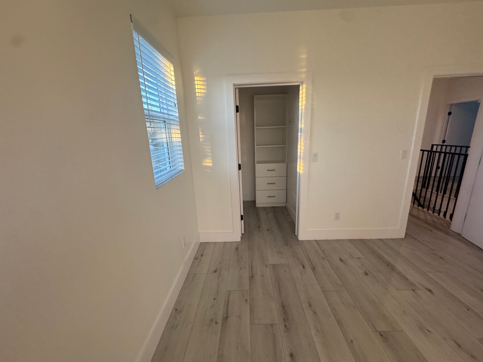 Building Photo - 5919 Dauphin Ave