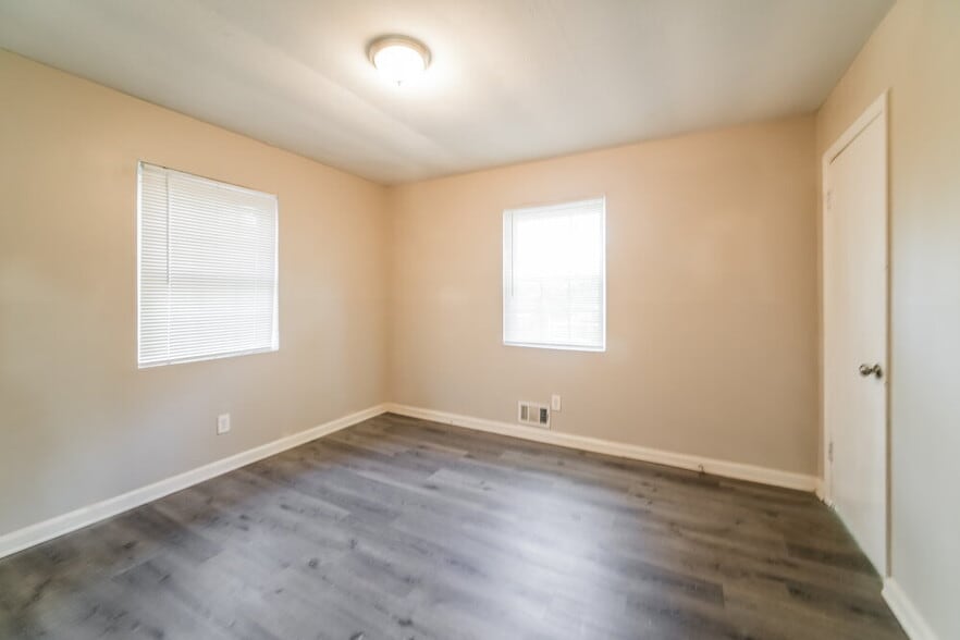 Building Photo - 3946 Creel Dr