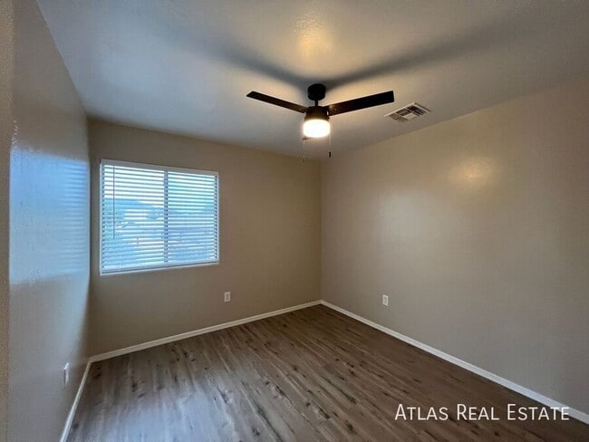 Building Photo - 5760 W Cortaro Crossing Dr