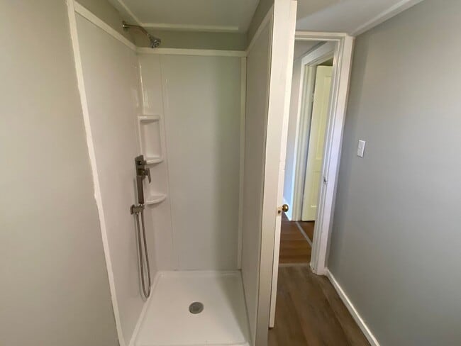 Building Photo - 2 Bedroom 1 Bath Home in Greeneville, TN