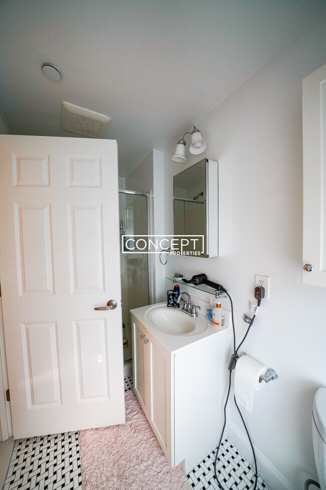 Building Photo - 219 Commonwealth Ave