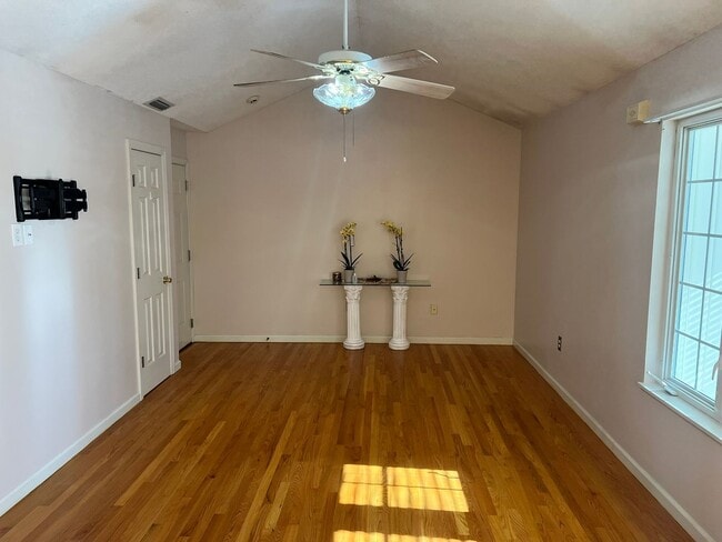 Building Photo - Beautiful Two Bedroom, Two Bath Condo in Ludlow. Available Now!
