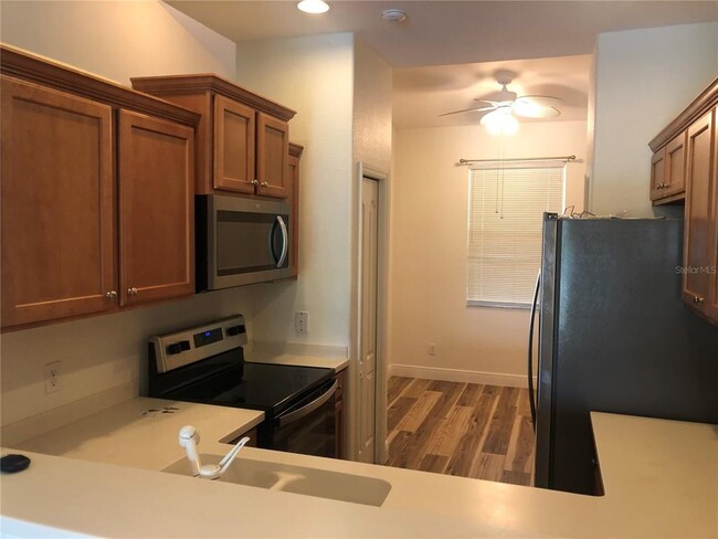 Building Photo - 1003 Fairwaycove Ln