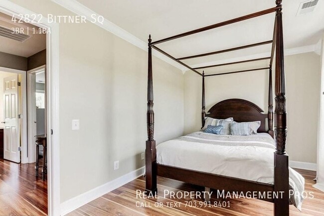 Building Photo - 42822 Bittner Square