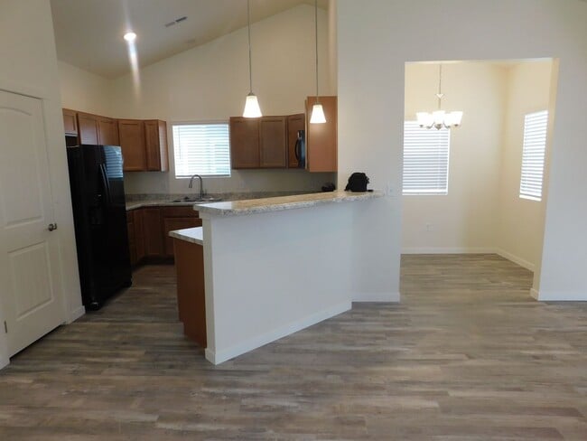 Building Photo - 2 Bed/2 Bath New Construction