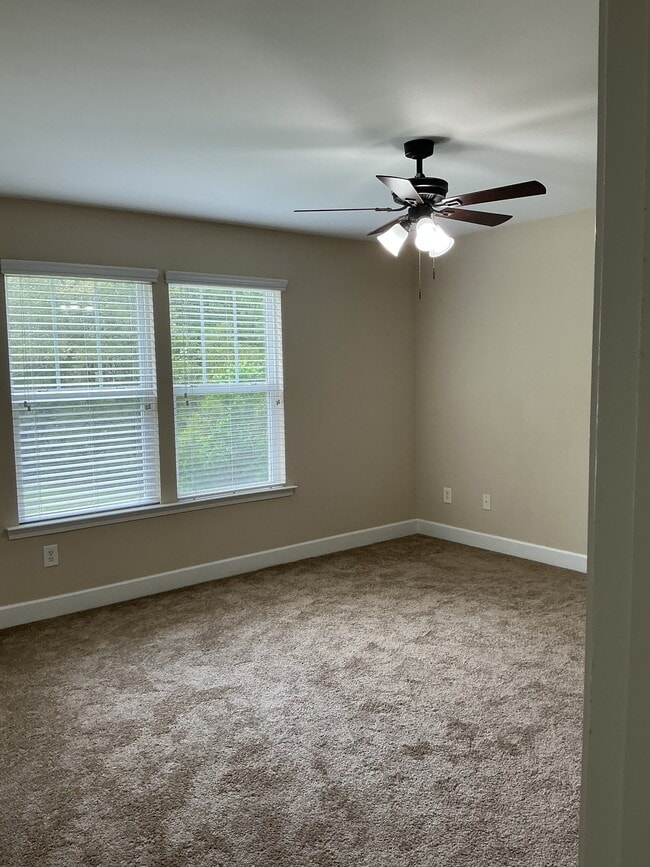 Building Photo - 222 Buttonbush Ct