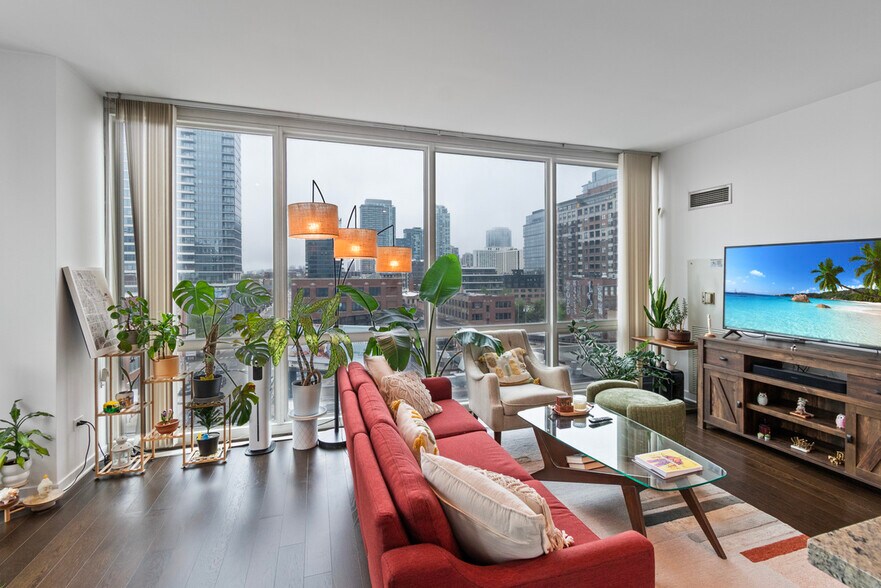 Building Photo - 757 N Orleans St