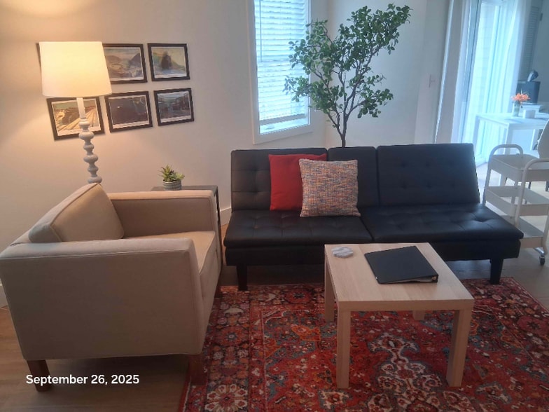 Building Photo - 517 18th St