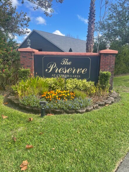 Building Photo - 554 Lake Cypress Cir