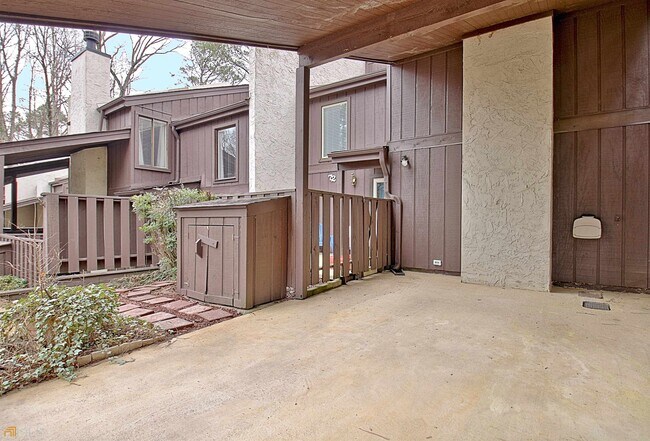 Building Photo - 72 Cobblestone Creek