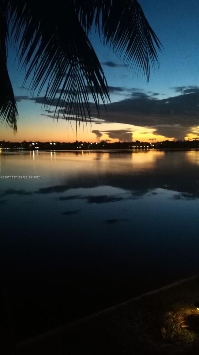 Building Photo - 1175 NE Miami Gardens Dr
