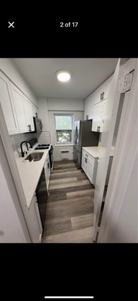 Building Photo - 232 Farmington Ave