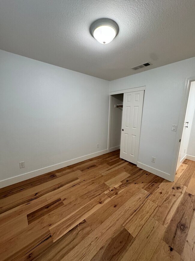 Building Photo - 3/2 home