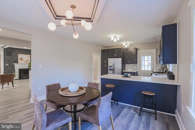 Building Photo - 3803 Cedardale Rd