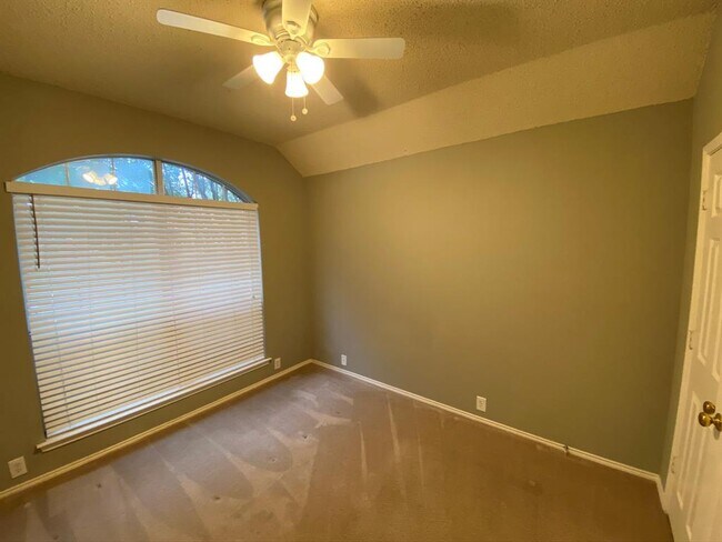 Building Photo - 11442 Blanchard Dr