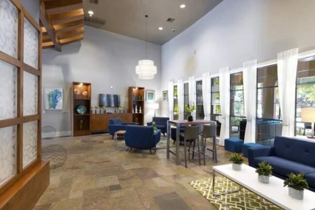 Building Photo - 1 bedroom in San Antonio TX 78230