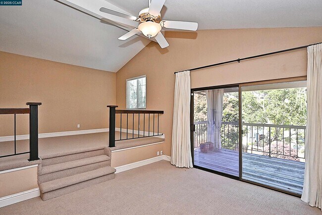 Building Photo - 933 Meadowvale Ct