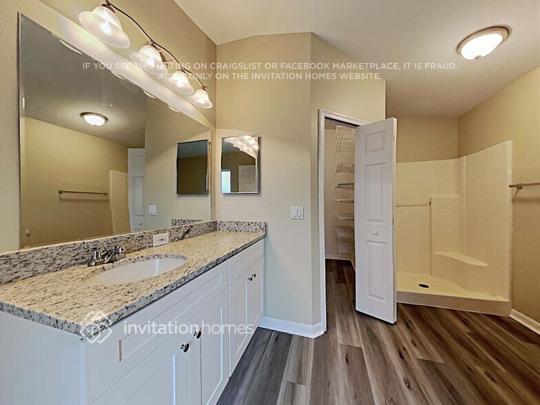 Building Photo - 2394 Bayhill Dr