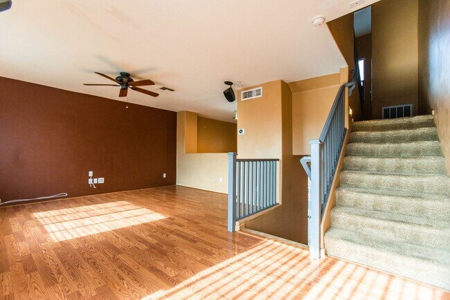Building Photo - 305 S Wilson St