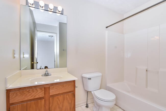 Building Photo - 537 Deaton Pl