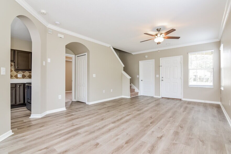 Building Photo - 758 Star Pointe Dr
