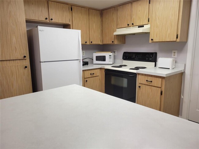 Building Photo - 10782 SW 78th Ct
