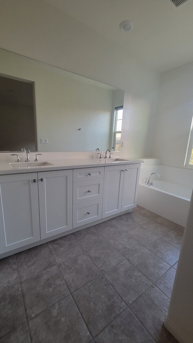 Building Photo - 22770 Harmony Dr