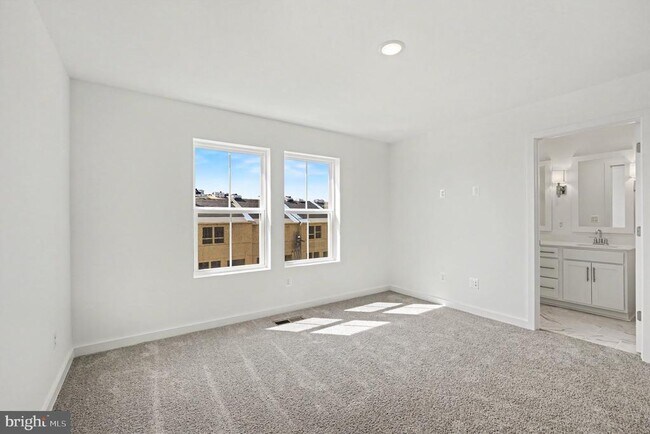 Building Photo - 36110 Wilderness Shores Way