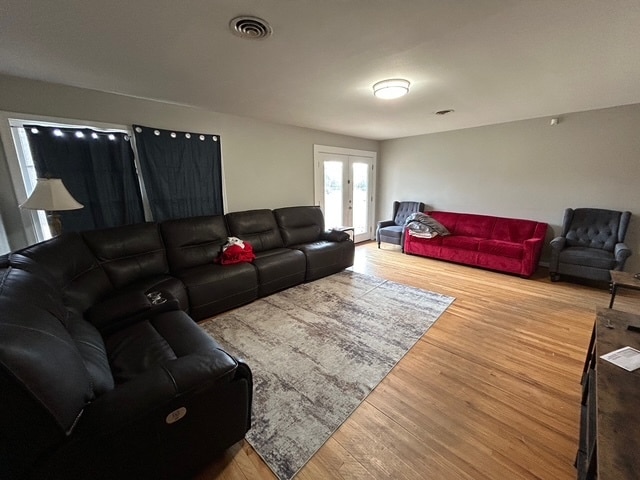 Building Photo - 315 Tee Dr