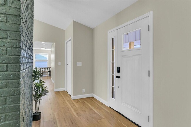 Building Photo - Charming 3-Bedroom Home with Private Backyard Retreat