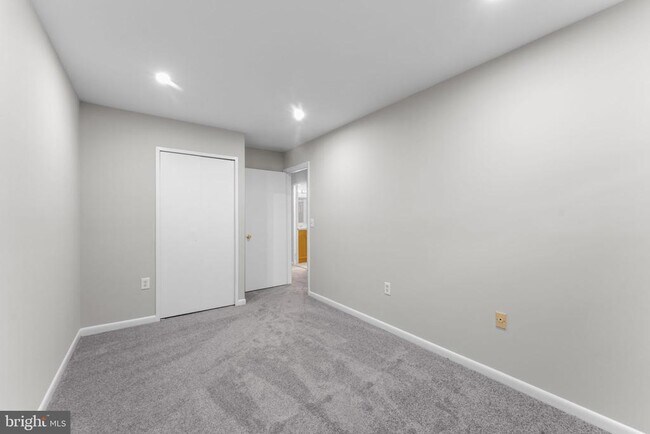 Building Photo - 11331 Headlands Ct