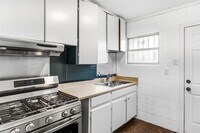 Building Photo - 1311 E M. Franklin Ave