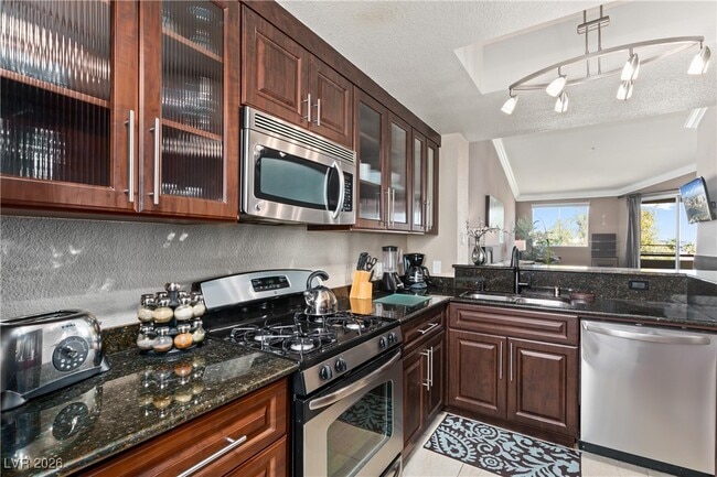 Building Photo - 210 E Flamingo Rd