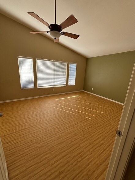 Building Photo - 10033 Kika Ct