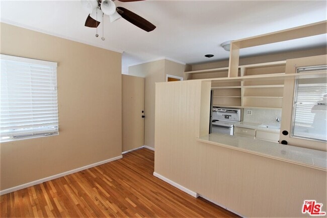 Building Photo - 380 Pershing Dr