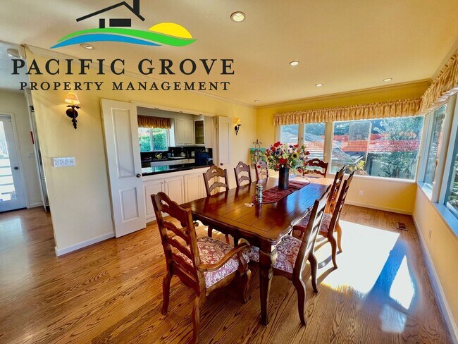 Building Photo - Lovely Ocean View Home Available NOW!