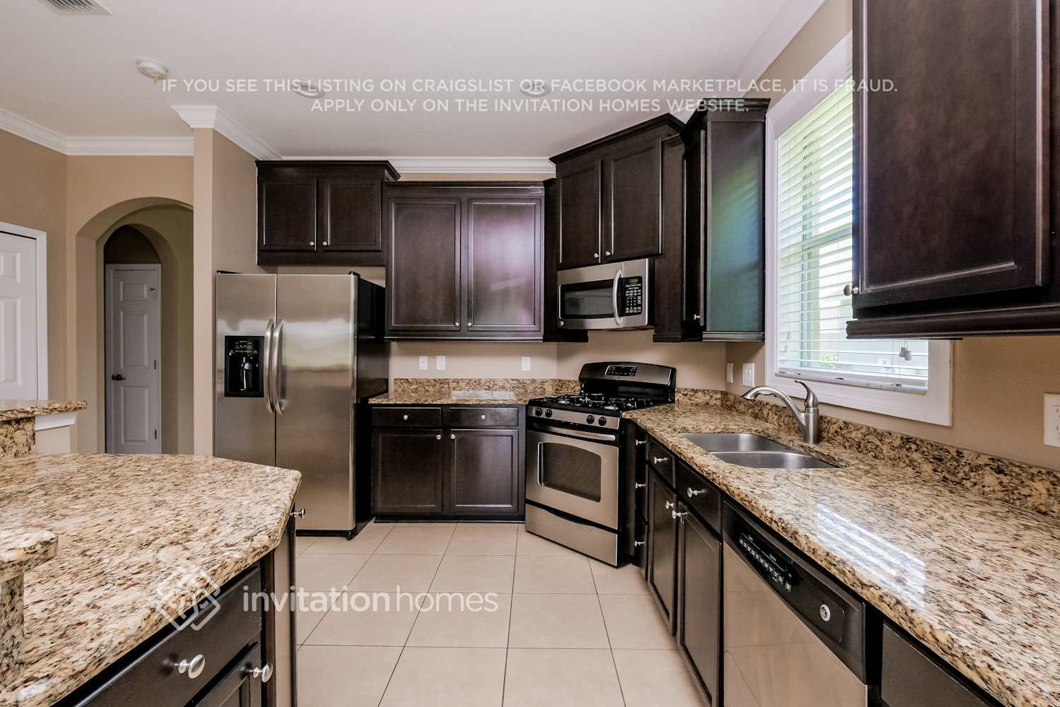 Building Photo - 19116 Sunset Bay Dr