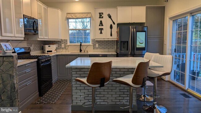 Building Photo - 109 Forelock Ct